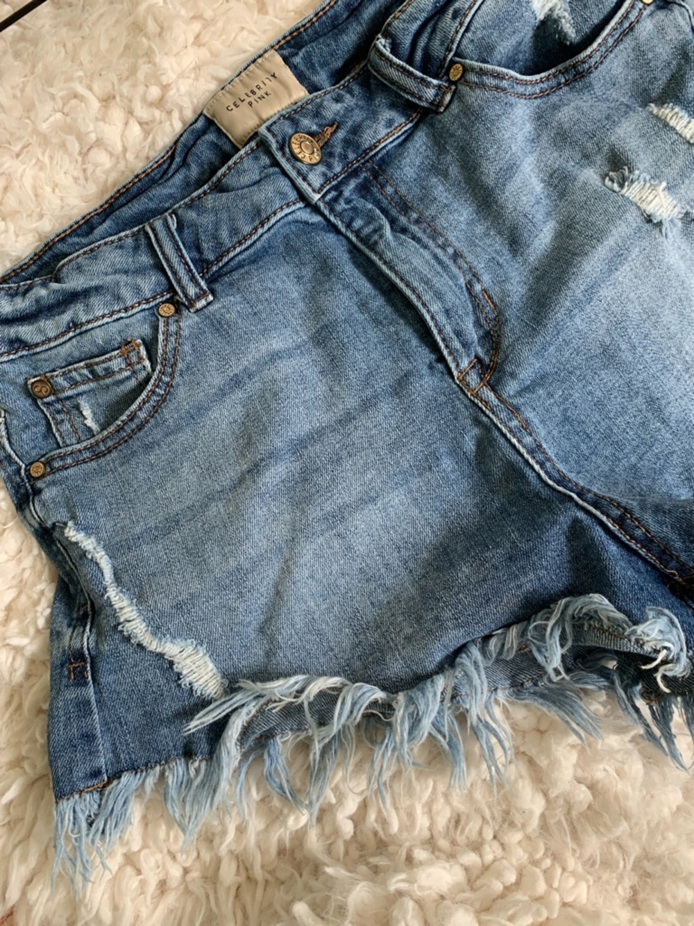 Celebrity Pink Daisy Dukes Cut Off Frayed Hem Light Blue Denim Jean Shorts 9/29 - Picture 4 of 5